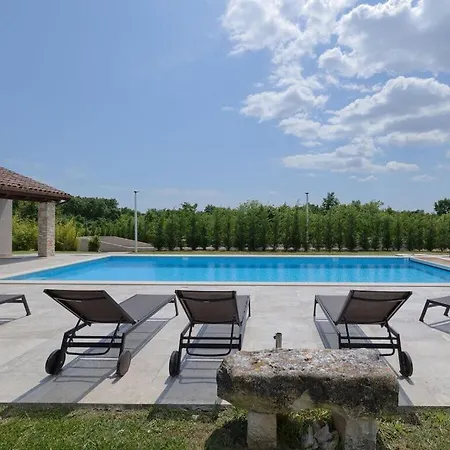 Stancija Abruni I Villa